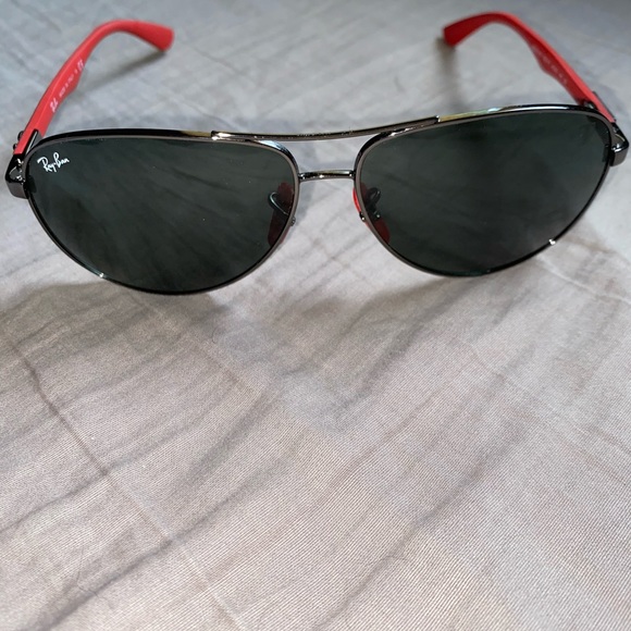 Scuderia Ferrari- Ray Ban Sunglasses RB8313M - Picture 5 of 9